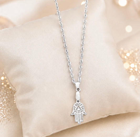 Luna’s Necklace