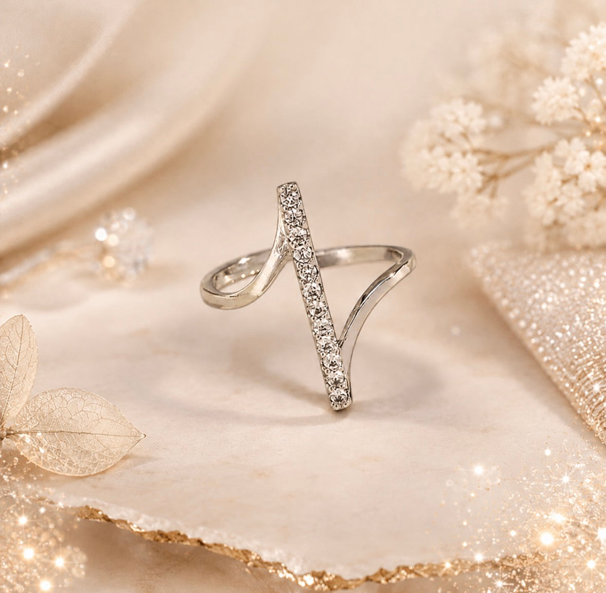 Lumière Curve Ring