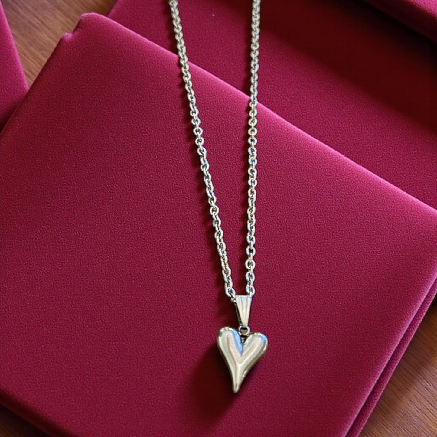 Silver heart-shaped pendant necklace made in Quebec