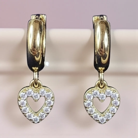 Lila’s Huggie Hoop Earrings