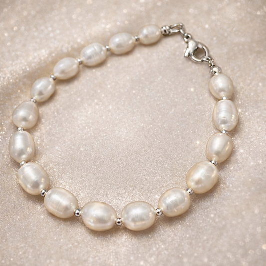 Diana’s Pearly Bracelet