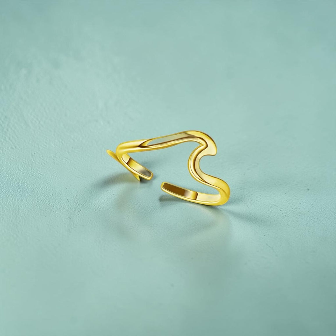 Lunelle Barefoot Wave Toe Ring