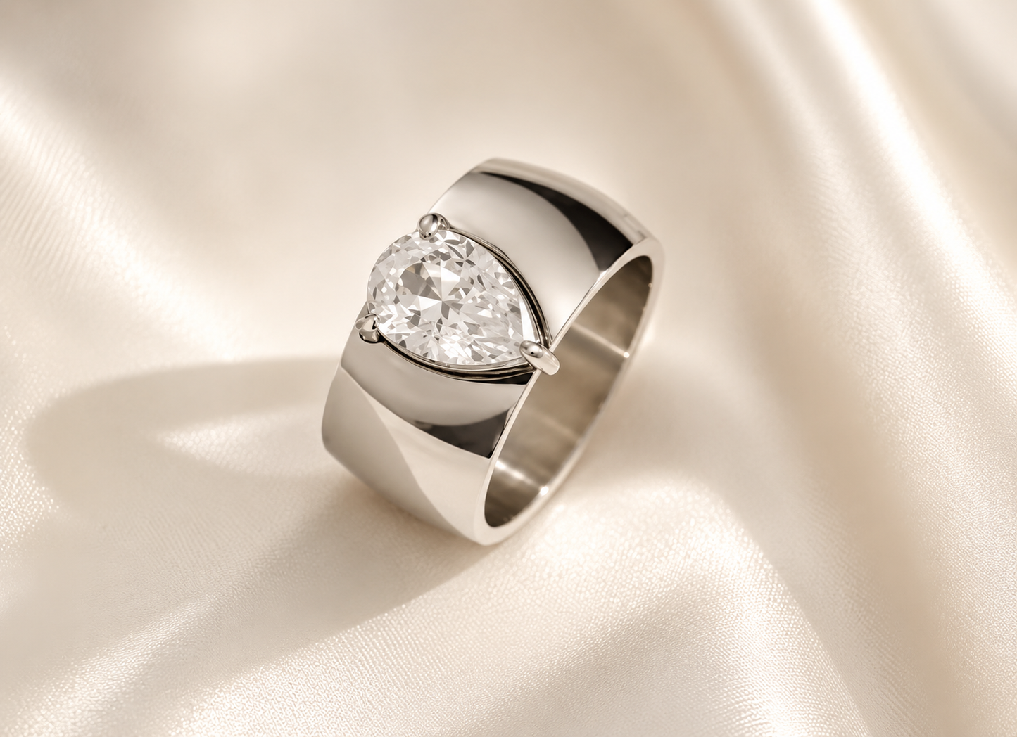 Pearlight Zircon Band Ring