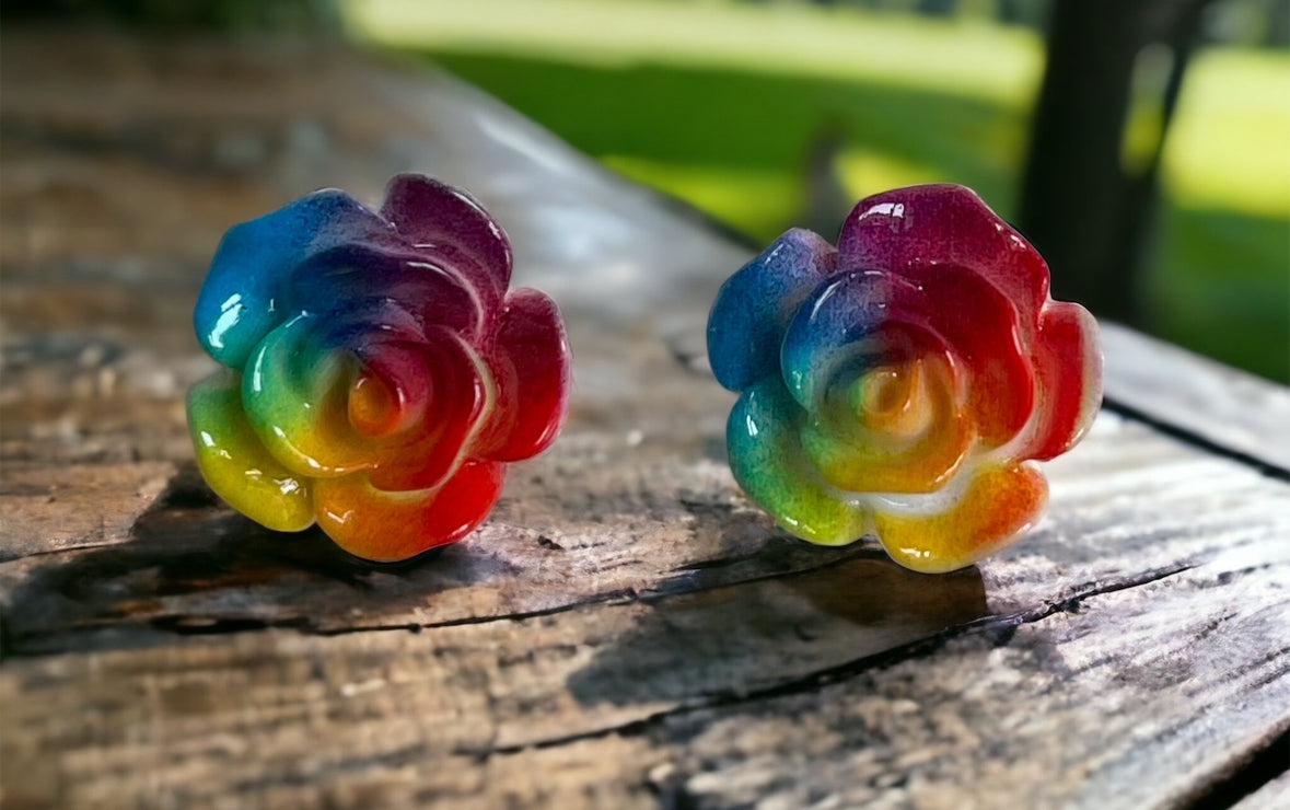 Iris’s Stud Earrings