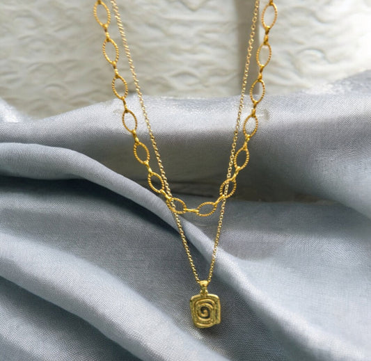 Lola Necklace