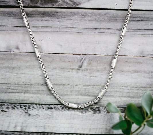 Daniel’s  Necklace