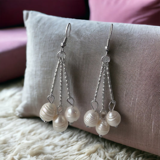 Pearl’s Earrings