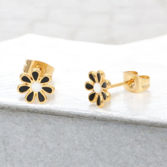 Daisy’s Earrings
