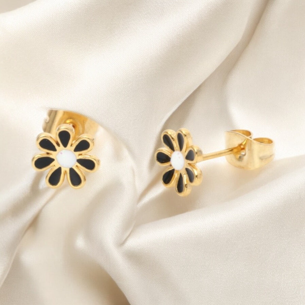 Daisy’s Earrings