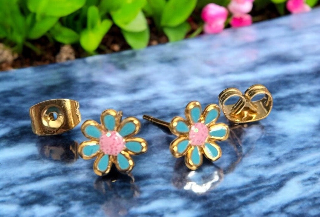 Daisy’s Earrings