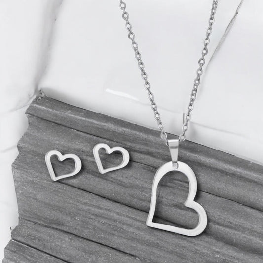 Lynn’s  Necklace and Earring Set