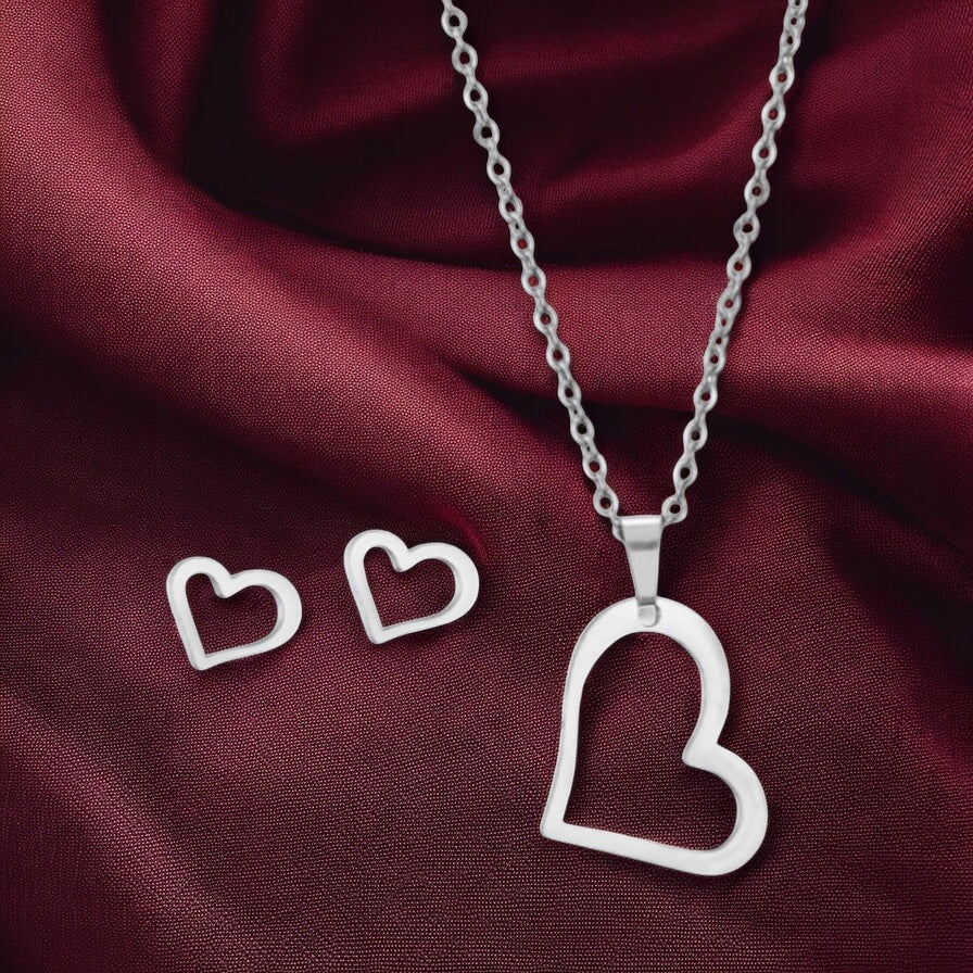 Lynn’s  Necklace and Earring Set