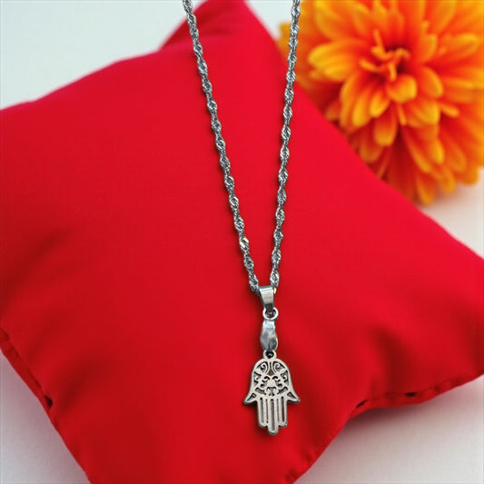 Luna’s Necklace